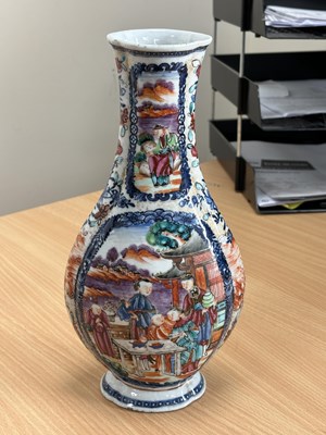 Lot 129 - A PAIR OF 18TH CENTURY CHINESE MANDARIN PATTERN VASES