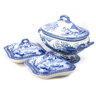 Lot 57 - A SPODE BLUE AND WHITE 'TIBER' PATTERN SOUP TUREEN AND A PAIR OF VEGETABLE TUREENS, CIRCA 1820