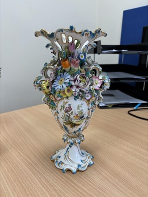 Lot 45 - A MINTON PORCELAIN GARNITURE, CIRCA 1830