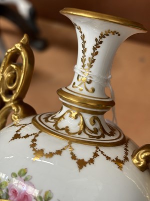 Lot 29 - A ROYAL CROWN DERBY VASE BY ALBERT GREGORY, DATED 1909