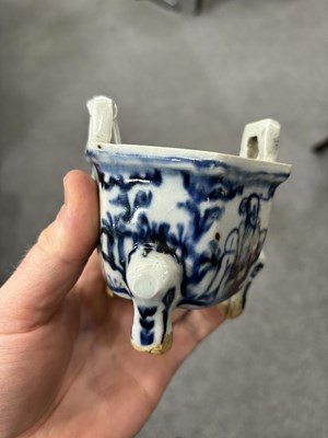 Lot 642 - A CHINESE HEXAGONAL TRIPOD CENSER