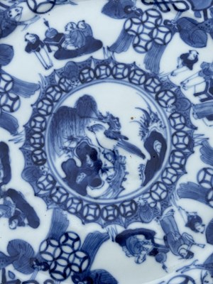 Lot 84 - A PAIR OF CHINESE BLUE AND WHITE PLATES