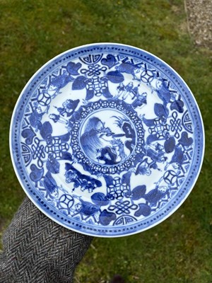 Lot 84 - A PAIR OF CHINESE BLUE AND WHITE PLATES