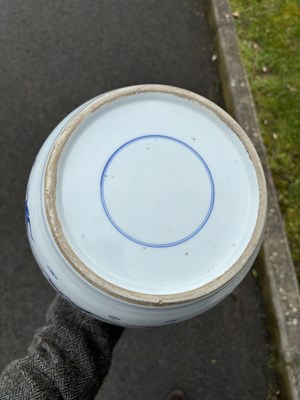 Lot 83 - A CHINESE BLUE AND WHITE GINGER JAR