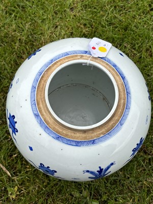 Lot 83 - A CHINESE BLUE AND WHITE GINGER JAR