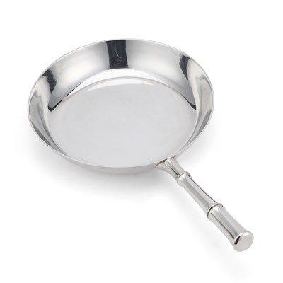 Lot 263 - TIFFANY & CO: AN AMERICAN STERLING SILVER FRYING PAN