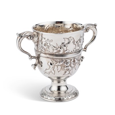 Lot 320 - A GEORGE III IRISH SILVER TWO-HANDLED CUP
