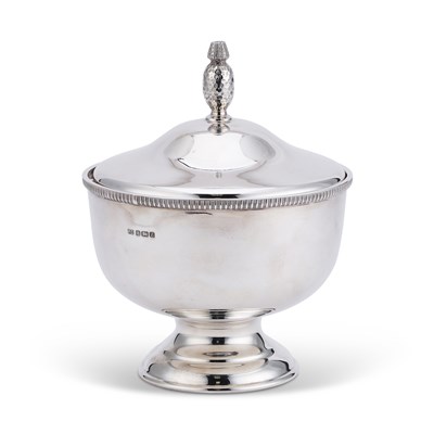 Lot 335 - AN ELIZABETH II SILVER CAVIAR SET