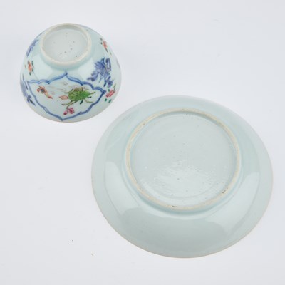 Lot 164 - AN 18TH CENTURY CHINESE FAMILLE ROSE TEA BOWL AND SAUCER