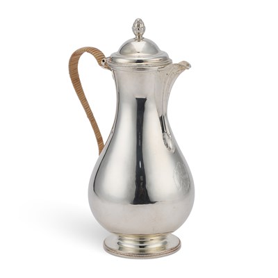 Lot 535 - A GEORGE III SILVER COFFEE JUG