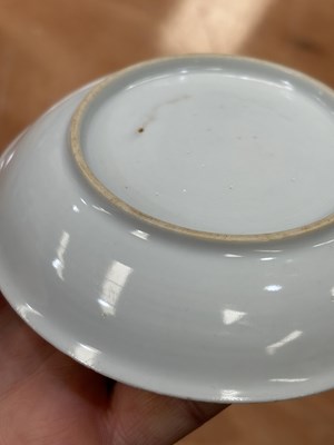 Lot 89 - THREE PIECES OF CHINESE PORCELAIN