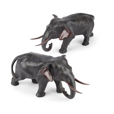 Lot 193 - A PAIR OF JAPANESE BRONZE OKIMONOS, MEIJI PERIOD (1868-1912)