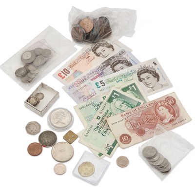 Lot 12 - A COLLECTION OF COINS AND BANKNOTES