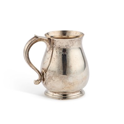 Lot 300 - A GEORGE V SILVER MUG