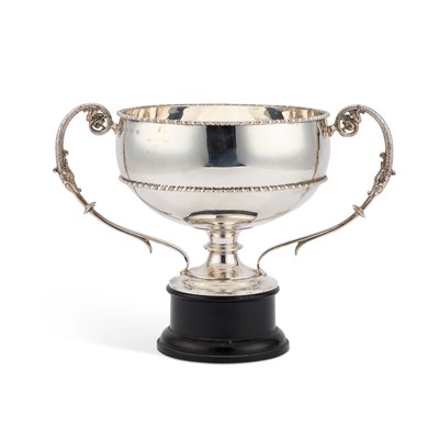 Lot 297 - A GEORGE V SILVER ROSE BOWL