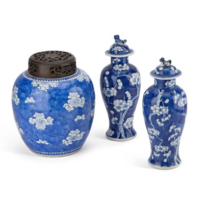 Lot 113 - A 19TH CENTURY CHINESE BLUE AND WHITE GINGER JAR