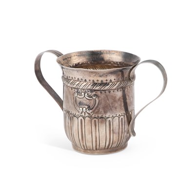 Lot 421 - A GEORGE III SILVER PORRINGER