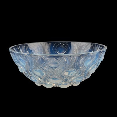 Lot 27 - RENÉ LALIQUE (FRENCH, 1860-1945), A 'BULBES' BOWL, NO. 2, DESIGNED 1935
