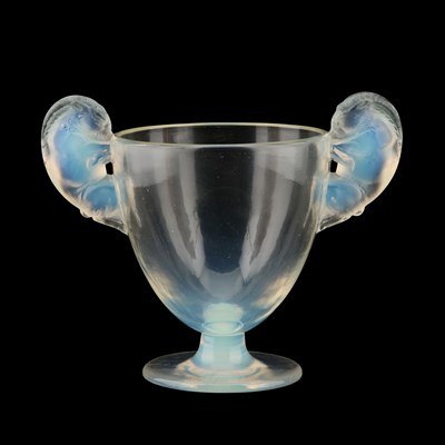 Lot 29 - RENÉ LALIQUE (FRENCH, 1860-1945), A 'BÉLIERS' VASE, DESIGNED 1925