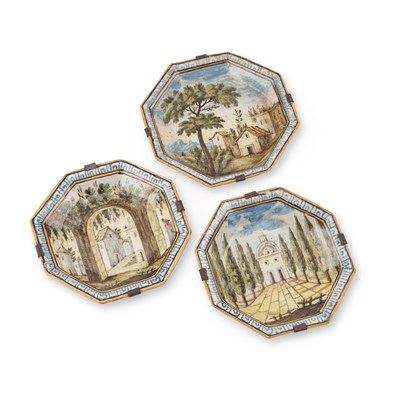 Lot 59 - THREE MID-18TH CENTURY CASTELLI MAIOLICA DISHES