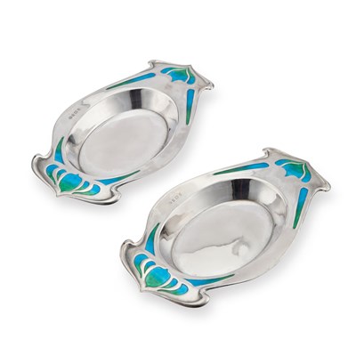 Lot 299 - KATE HARRIS: A FINE PAIR OF ARTS AND CRAFTS SILVER AND ENAMEL DISHES