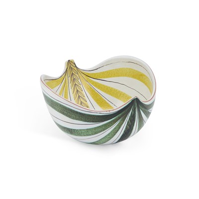 Lot 121 - STIG LINDBERG FOR GUSTAVSBERG, A SWEDISH FAIENCE LEAF BOWL, CIRCA 1950S
