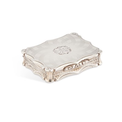 Lot 443 - A LARGE EARLY VICTORIAN SILVER VINAIGRETTE