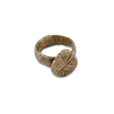 Lot 10 - AN ANCIENT BYZANTINE SILVER RING, CIRCA 1200 A.D.
