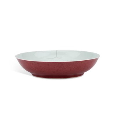 Lot 188 - A CHINESE RED-BACKED SAUCER DISH