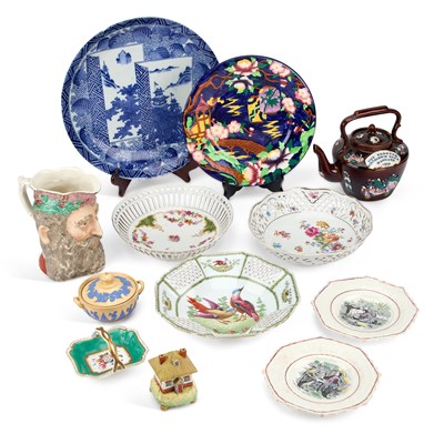 Lot 104 - A LARGE COLLECTION OF CERAMICS