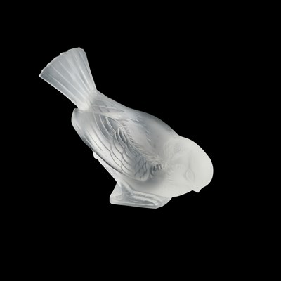 Lot 80 - RENÉ LALIQUE (FRENCH, 1860-1945), A 'MOINEAU' PAPERWEIGHT, DESIGNED 1925