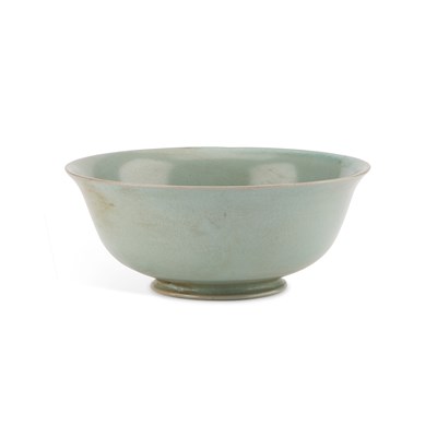 Lot 178 - A CHINESE CELADON BOWL