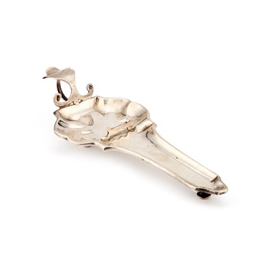 Lot 242 - A RARE 18TH CENTURY GERMAN SILVER SNUFFER TRAY