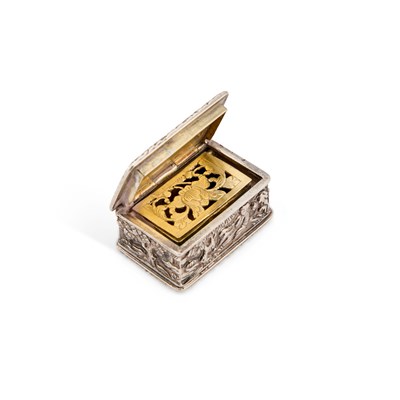 Lot 218 - A MID-19TH CENTURY CHINESE SILVER VINAIGRETTE