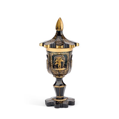 Lot 29 - A 19TH CENTURY GILDED GREEN GLASS GOBLET AND COVER