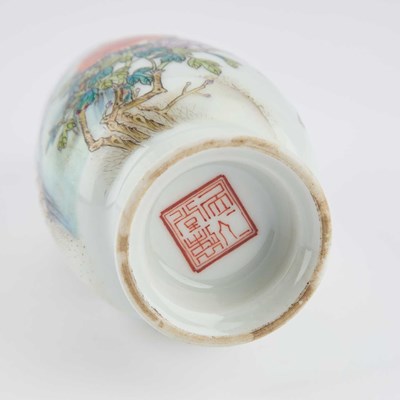 Lot 69 - A CHINESE FAMILLE ROSE VASE