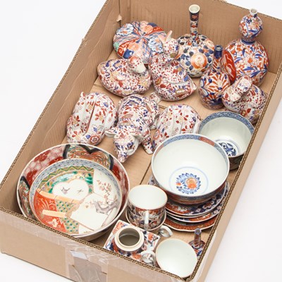 Lot 702 - A COLLECTION OF IMARI