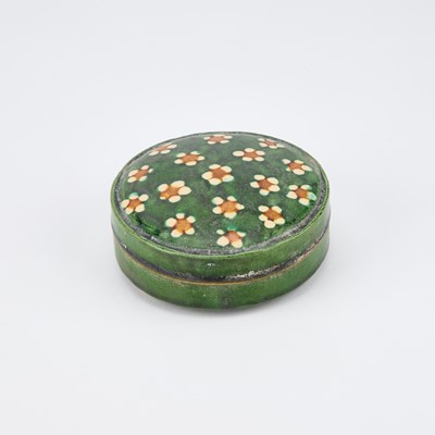 Lot 101 - A GROUP OF CHINESE CERAMICS