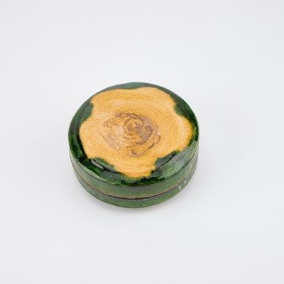 Lot 101 - A GROUP OF CHINESE CERAMICS
