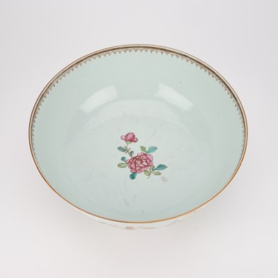 Lot 109 - A CHINESE EXPORT PORCELAIN PUNCH BOWL, CIRCA 1770