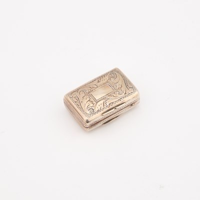 Lot 386 - A WILLIAM IV SILVER VINAIGRETTE
