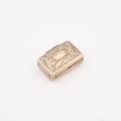 Lot 386 - A WILLIAM IV SILVER VINAIGRETTE