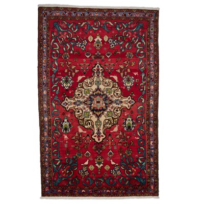 Lot 1231 - A PERSIAN LILLIAN CARPET, CIRCA 1960
