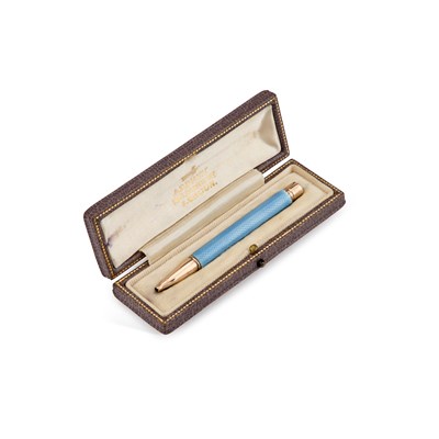 Lot 1052 - A 9 CARAT GOLD AND ENAMEL PROPELLING PENCIL