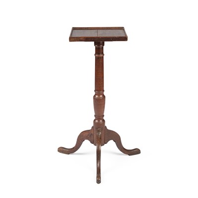 Lot 766 - A GEORGIAN OAK TRIPOD CANDLESTAND