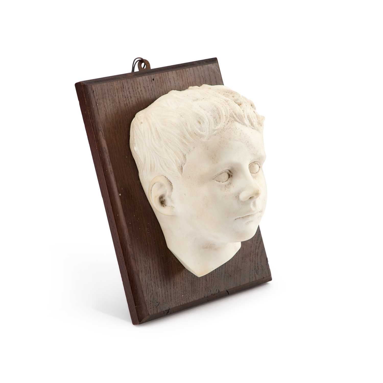 Lot 1089 - A MARBLE HEAD OF A BOY