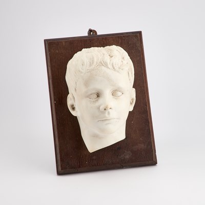 Lot 1089 - A MARBLE HEAD OF A BOY