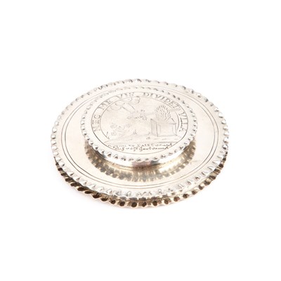 Lot 387 - A DUTCH SILVER PYX OR HOST BOX