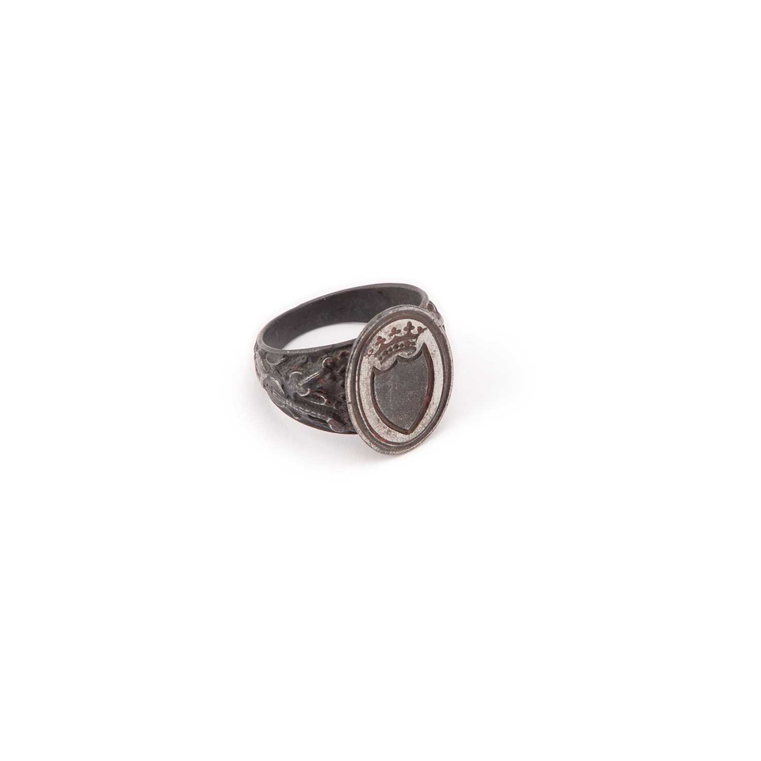 Lot 683 - A 19TH CENTURY BERLIN IRON RING