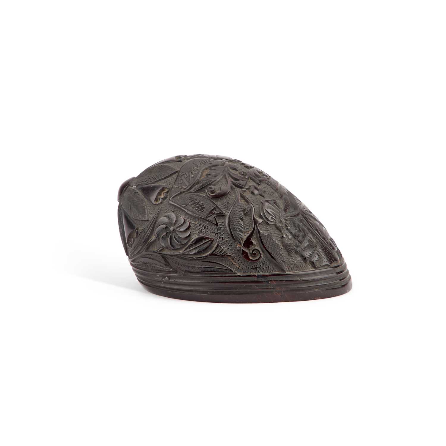 Lot 1037 - AN 18TH CENTURY FRENCH CARVED NUT CUP